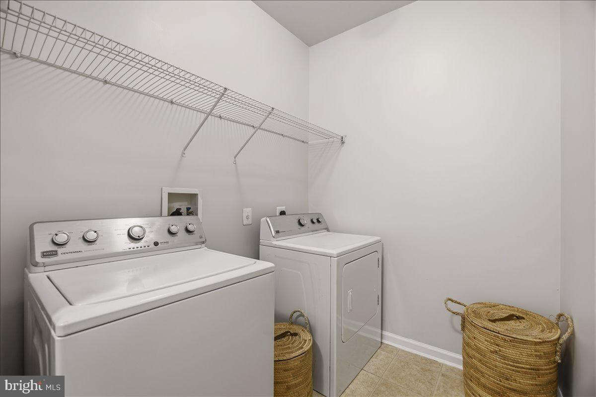 305 Howards Trust Ct photo 24