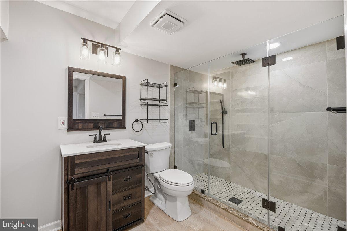 305 Howards Trust Ct photo 50