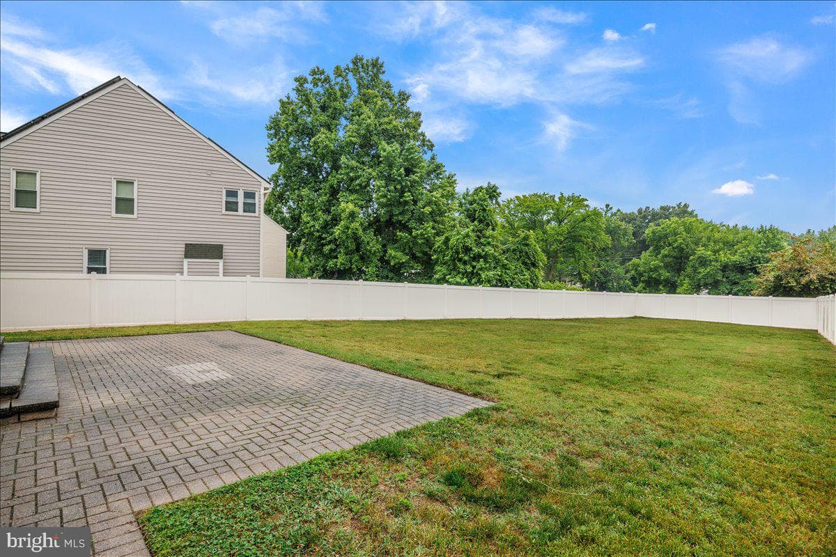 305 Howards Trust Ct photo 52