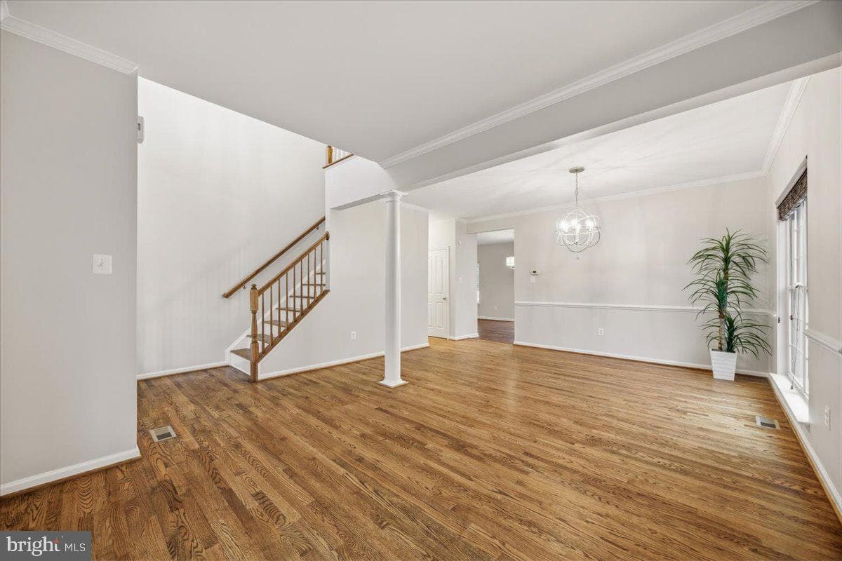 305 Howards Trust Ct photo 7