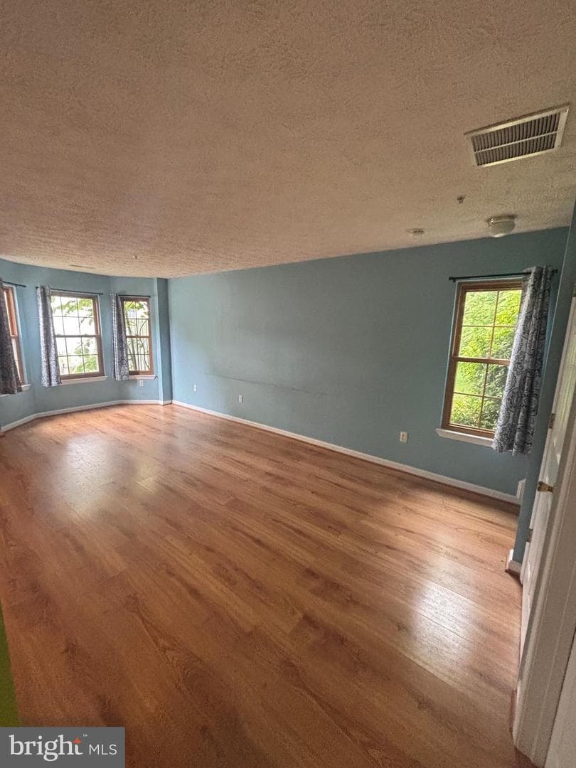 20 F Ironstone #20 F photo 8