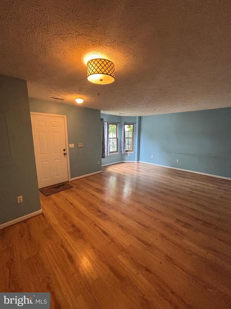 20 F Ironstone #20 F photo 9
