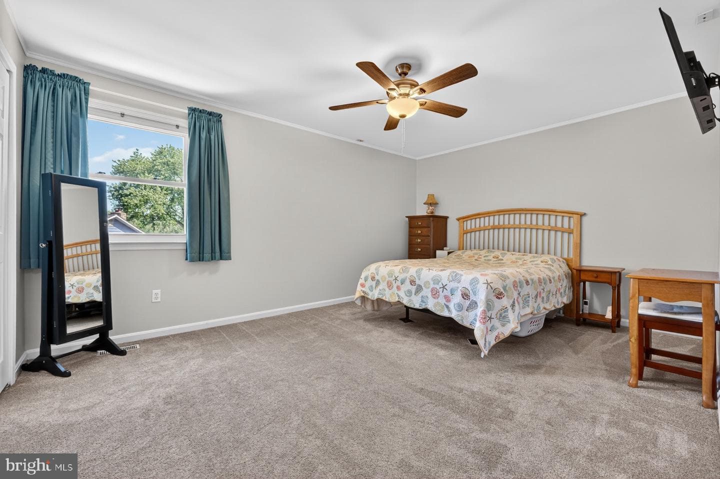 422 Ridgeview Court photo 23