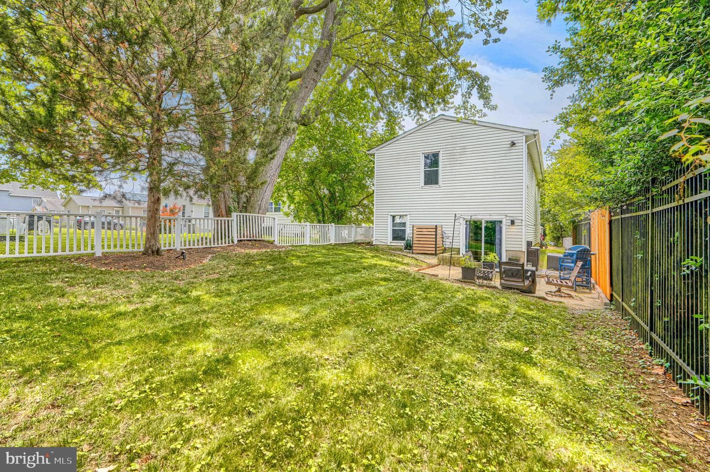 926 Central Street photo 57