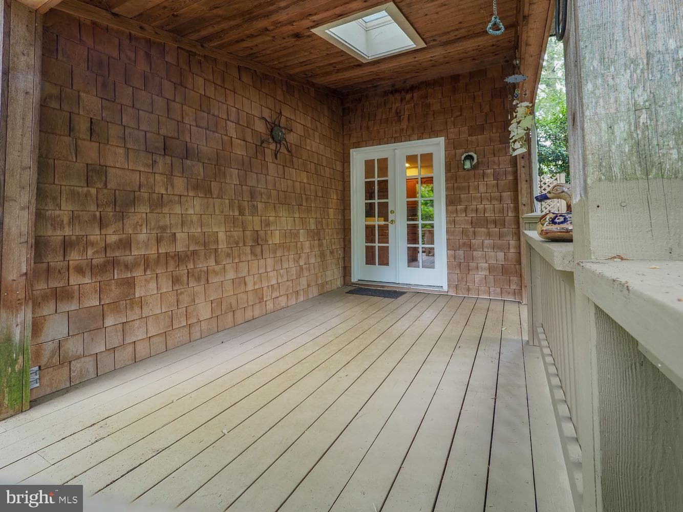 2644 Queen Anne Circle photo 19
