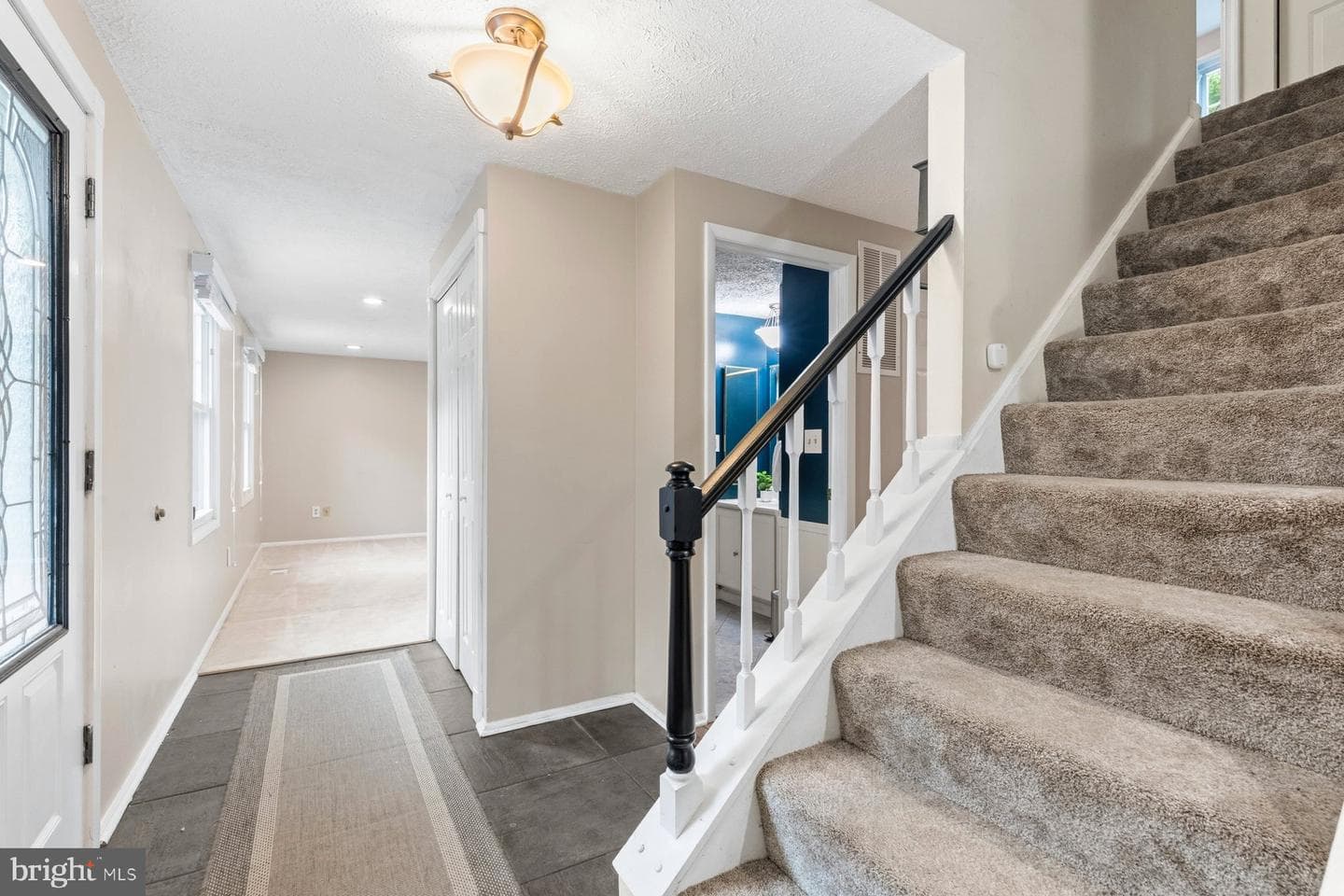 935 Marine Drive photo 3