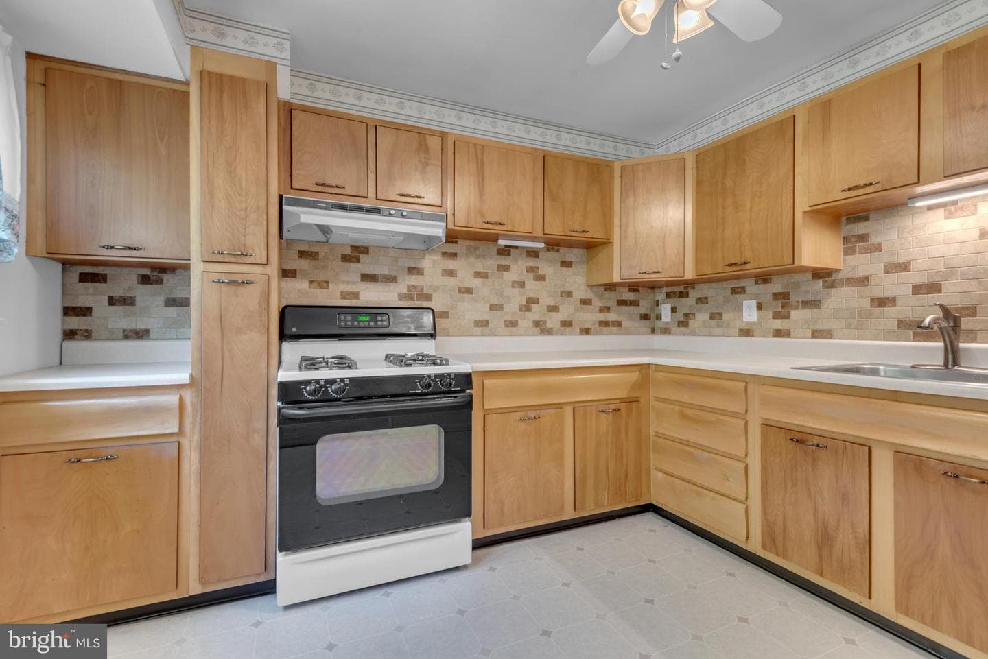 1410 Mariner Drive photo 8