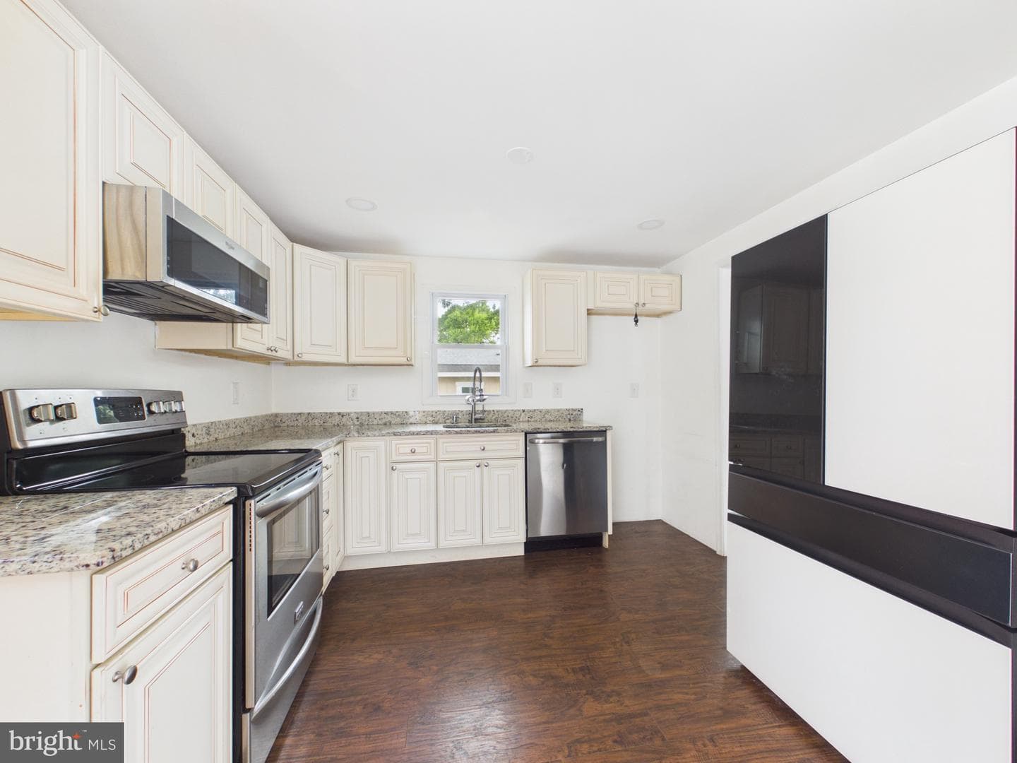 1358 Raleigh Drive photo 10