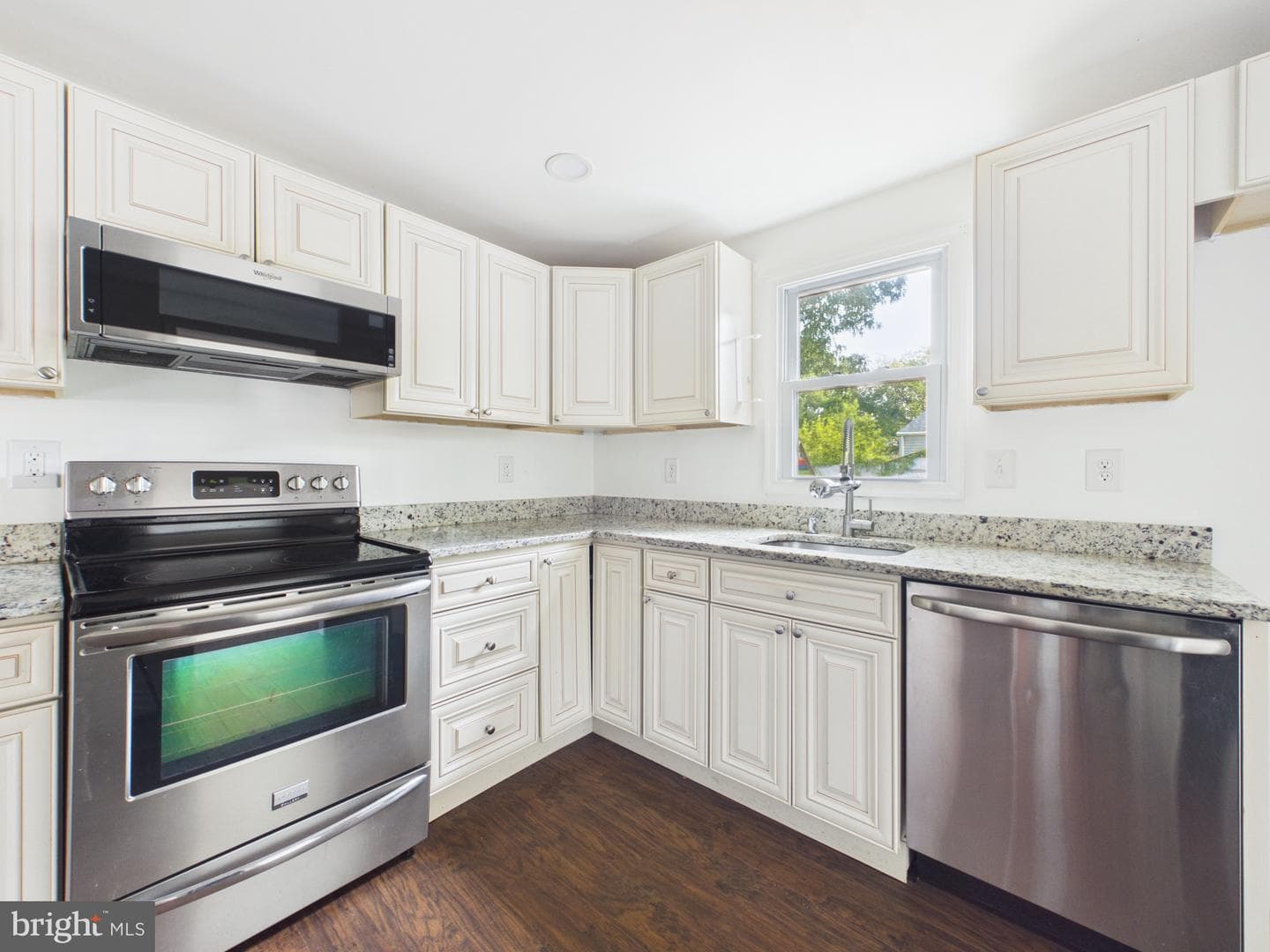1358 Raleigh Drive photo 9