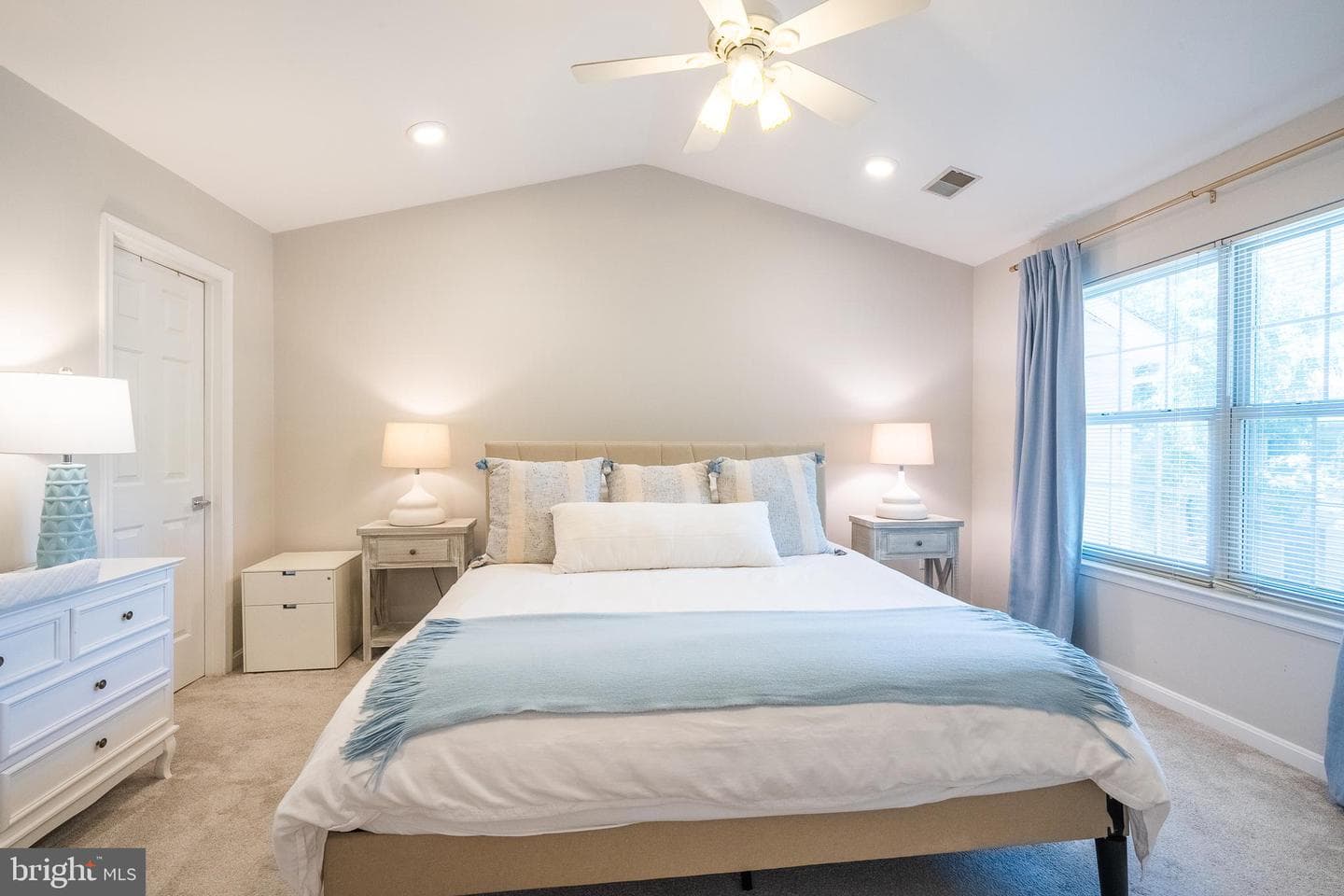 543 Francis Nicholson Way photo 27