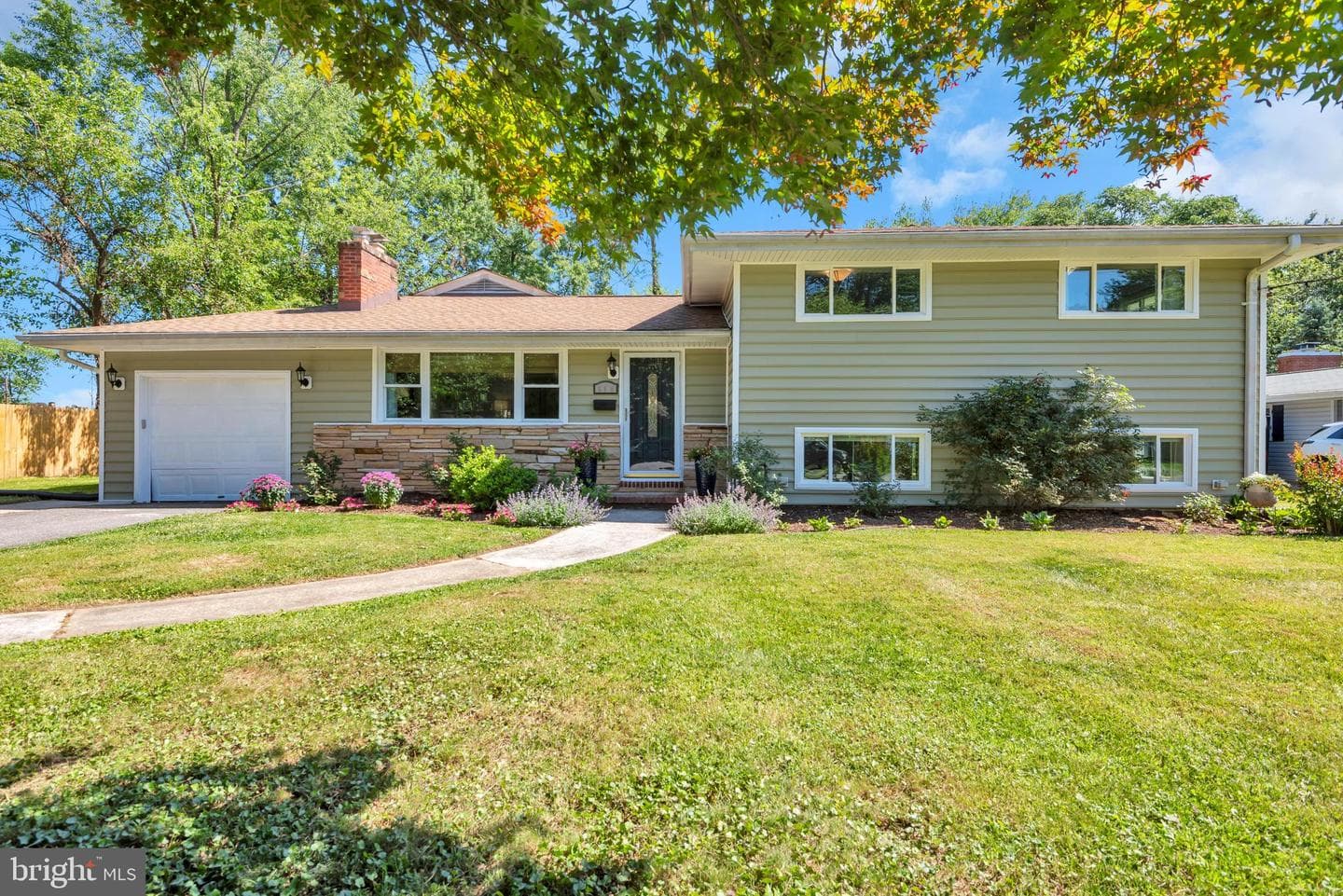 510 Evergreen Rd photo 1
