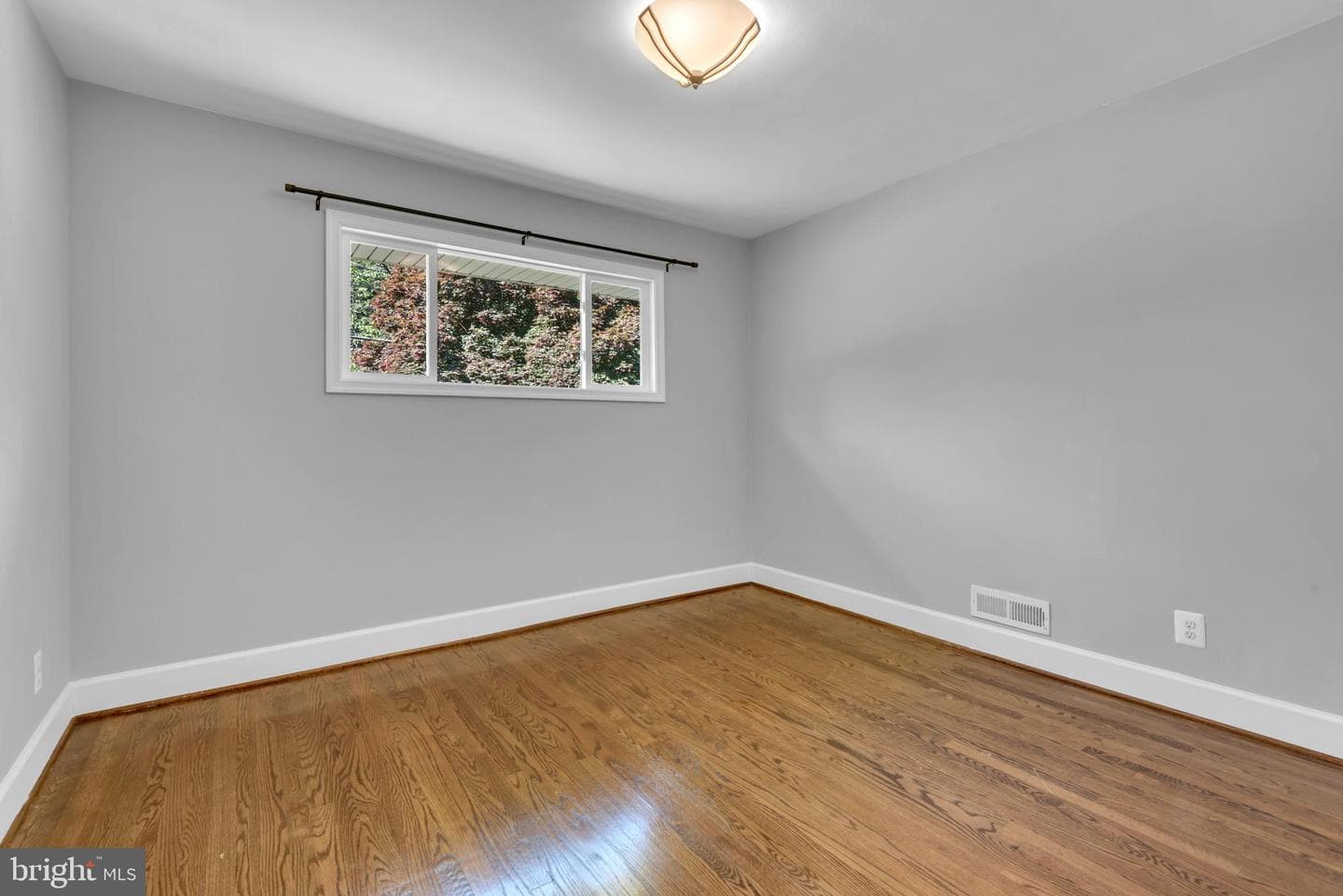 510 Evergreen Rd photo 32