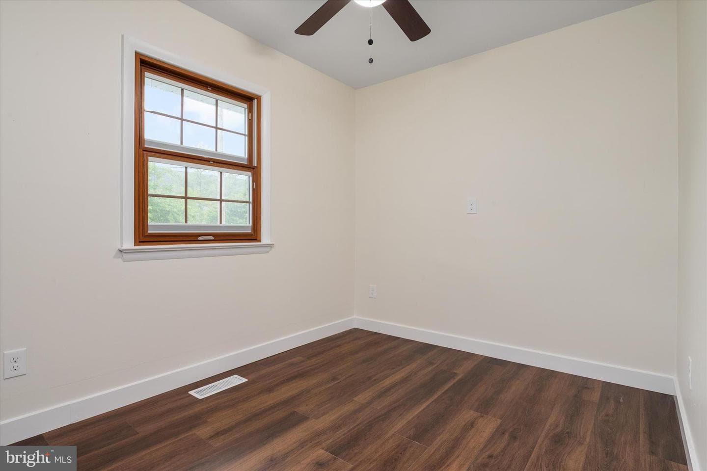 100 Carroll Dr photo 18