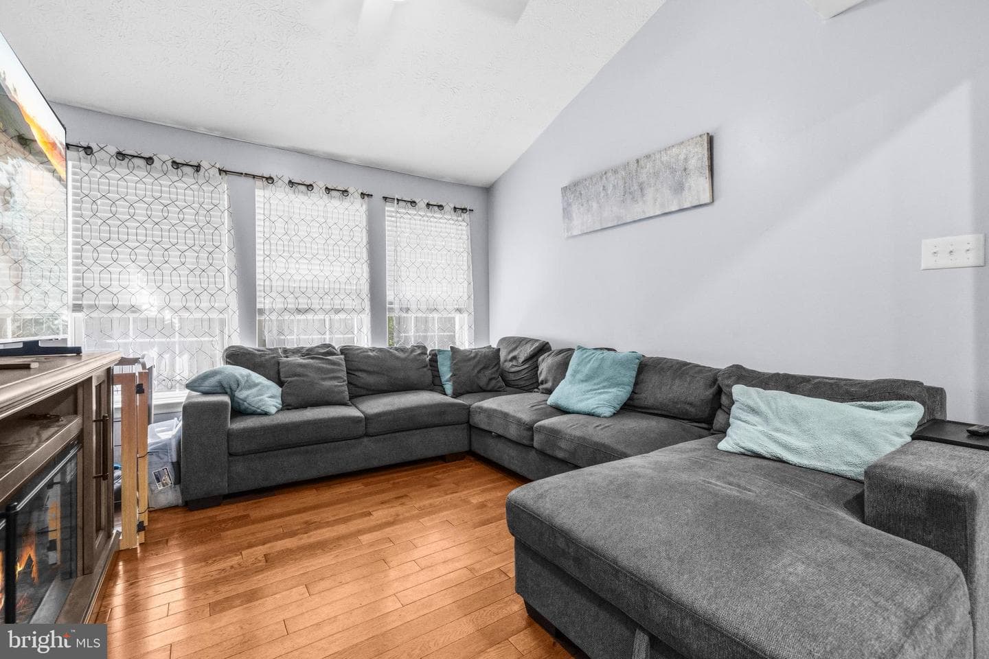 220 Foxtree Drive photo 15