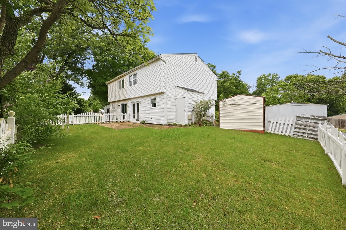 1092 Brightleaf Ct photo 2