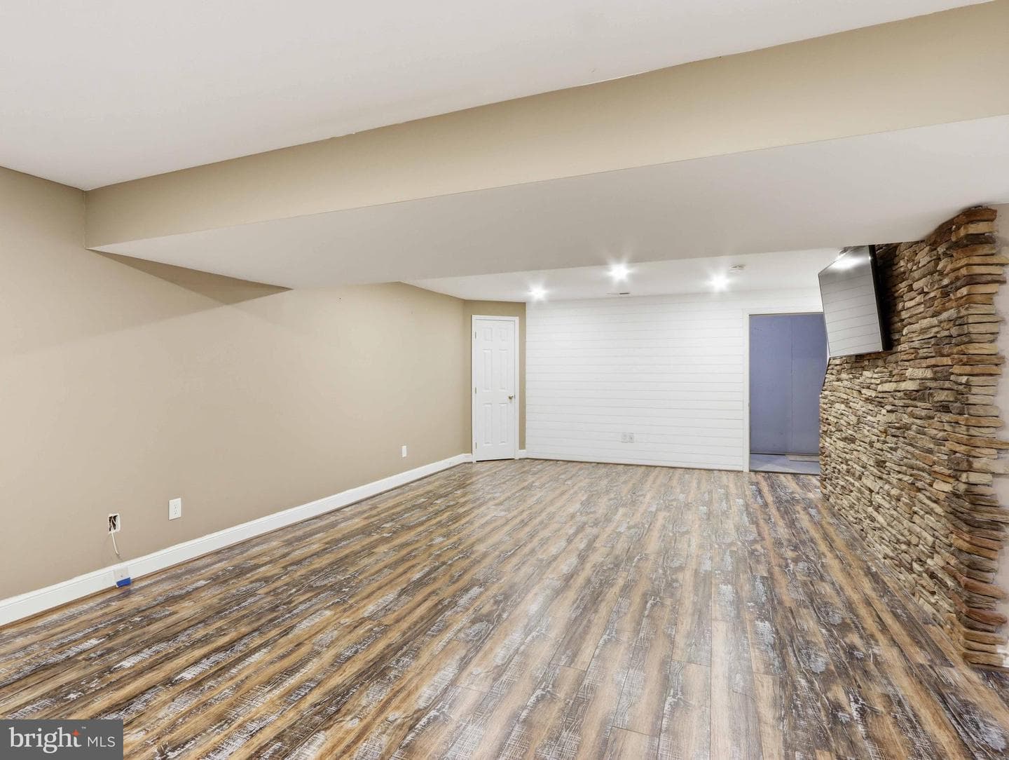 7654 Turnbrook Drive photo 33