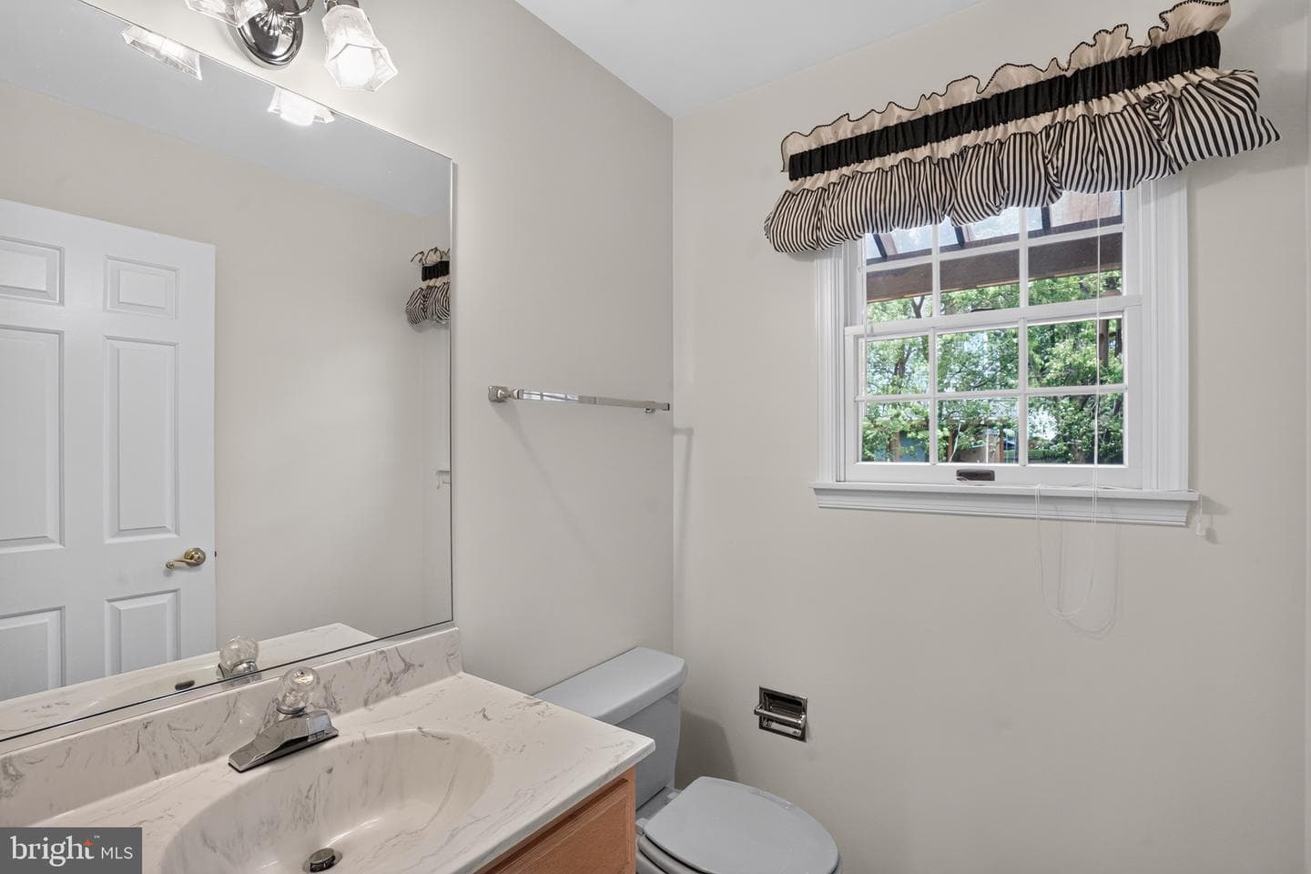 1303 Persimmontree Court photo 21