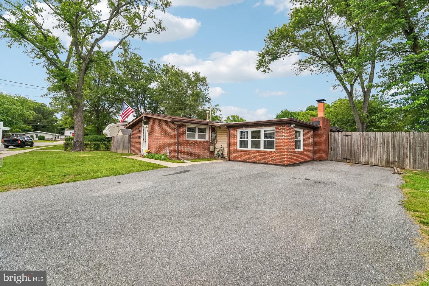 1203 Cathedral Dr photo 23