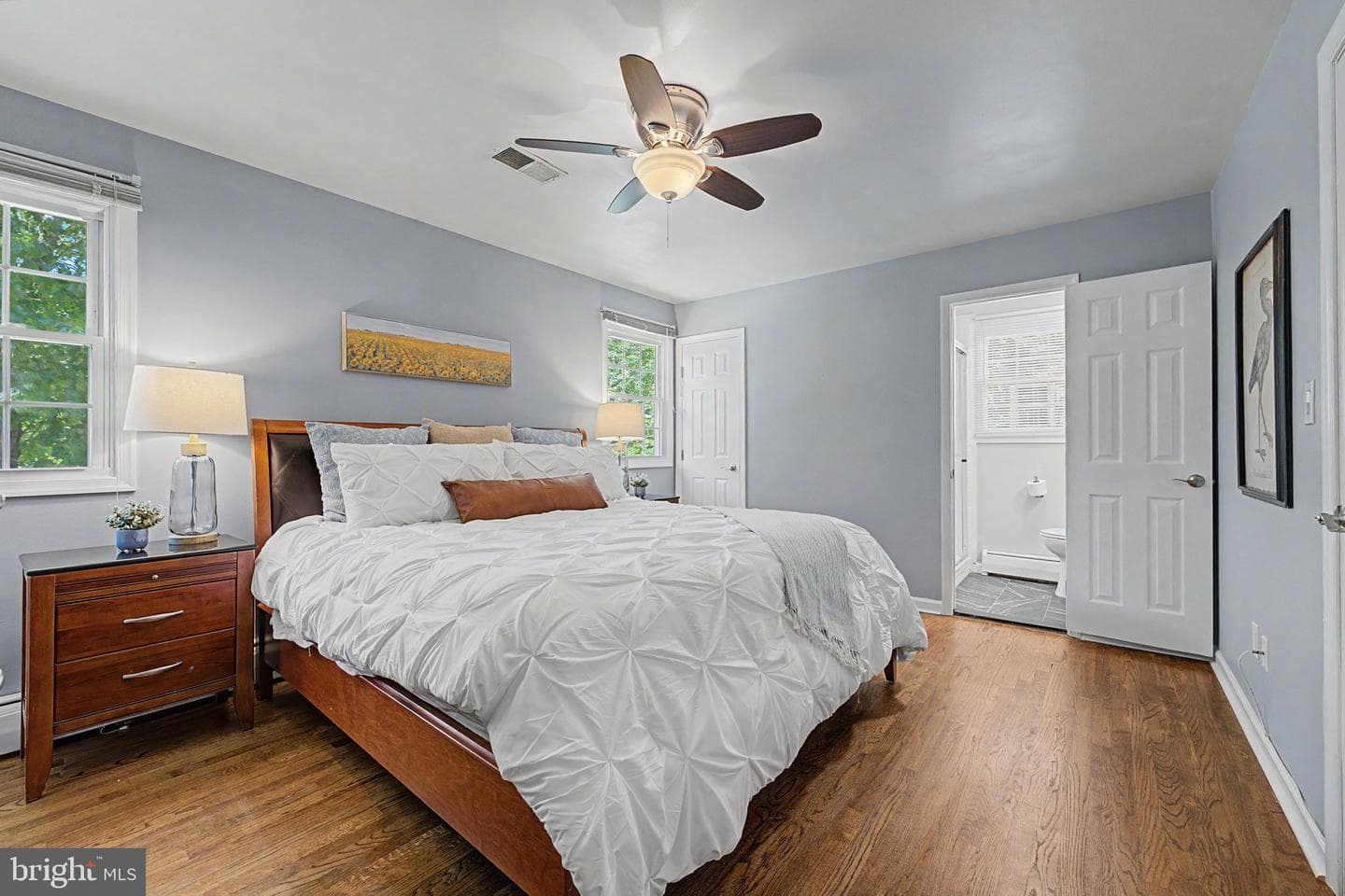 564 Williamsburg Lane photo 10