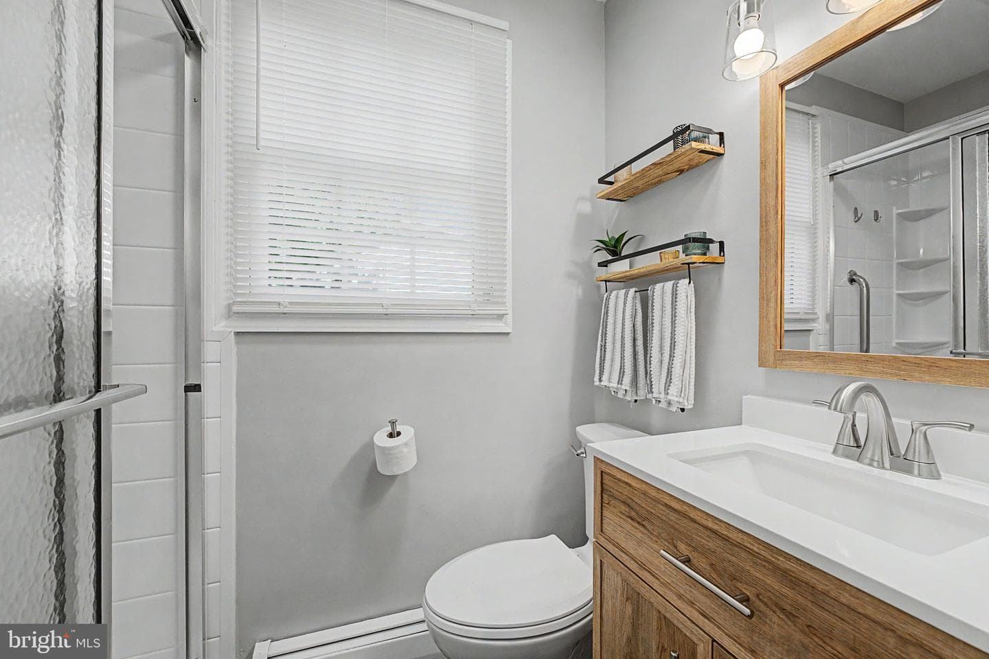 564 Williamsburg Lane photo 11