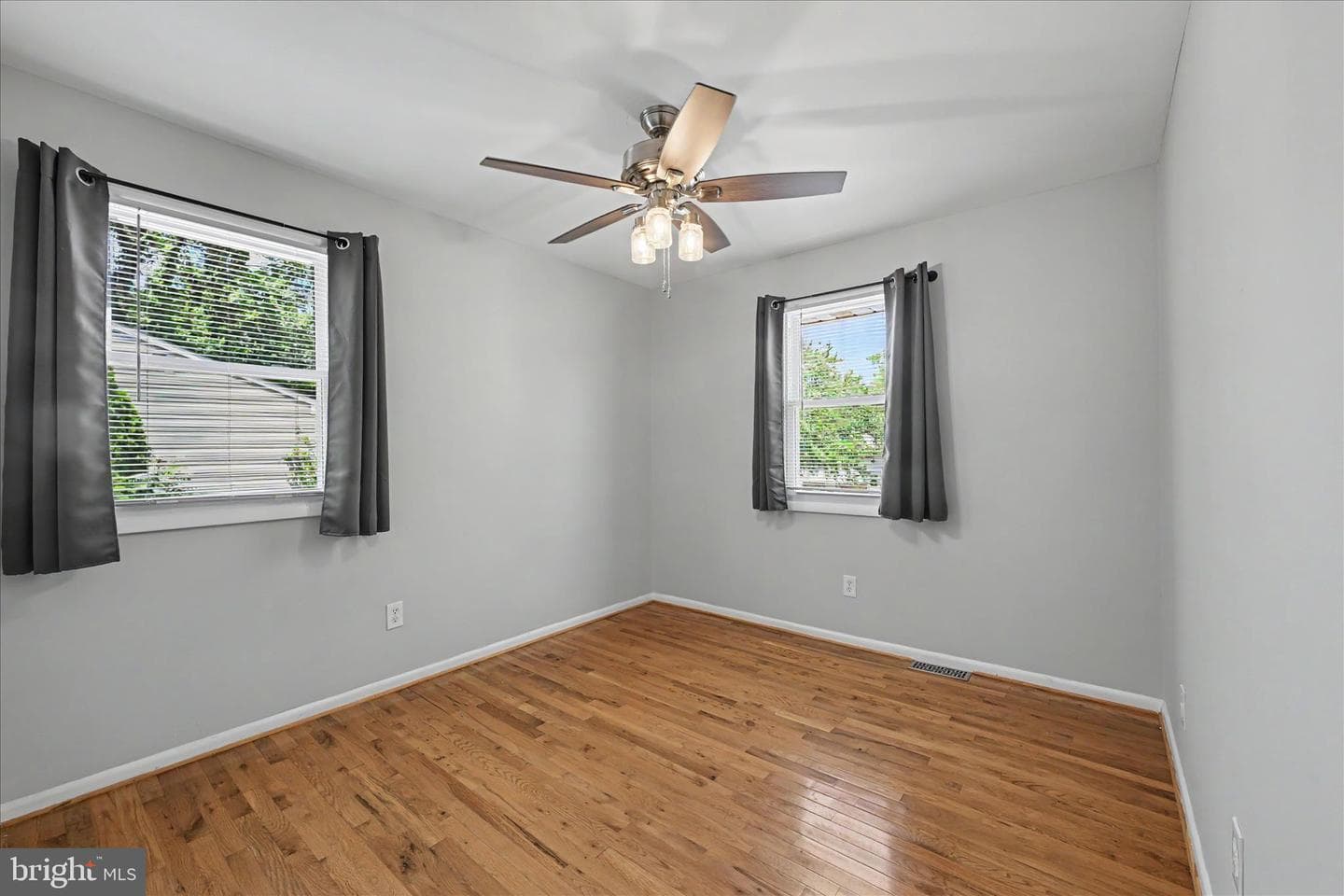 401 Grove Ridge Court photo 14