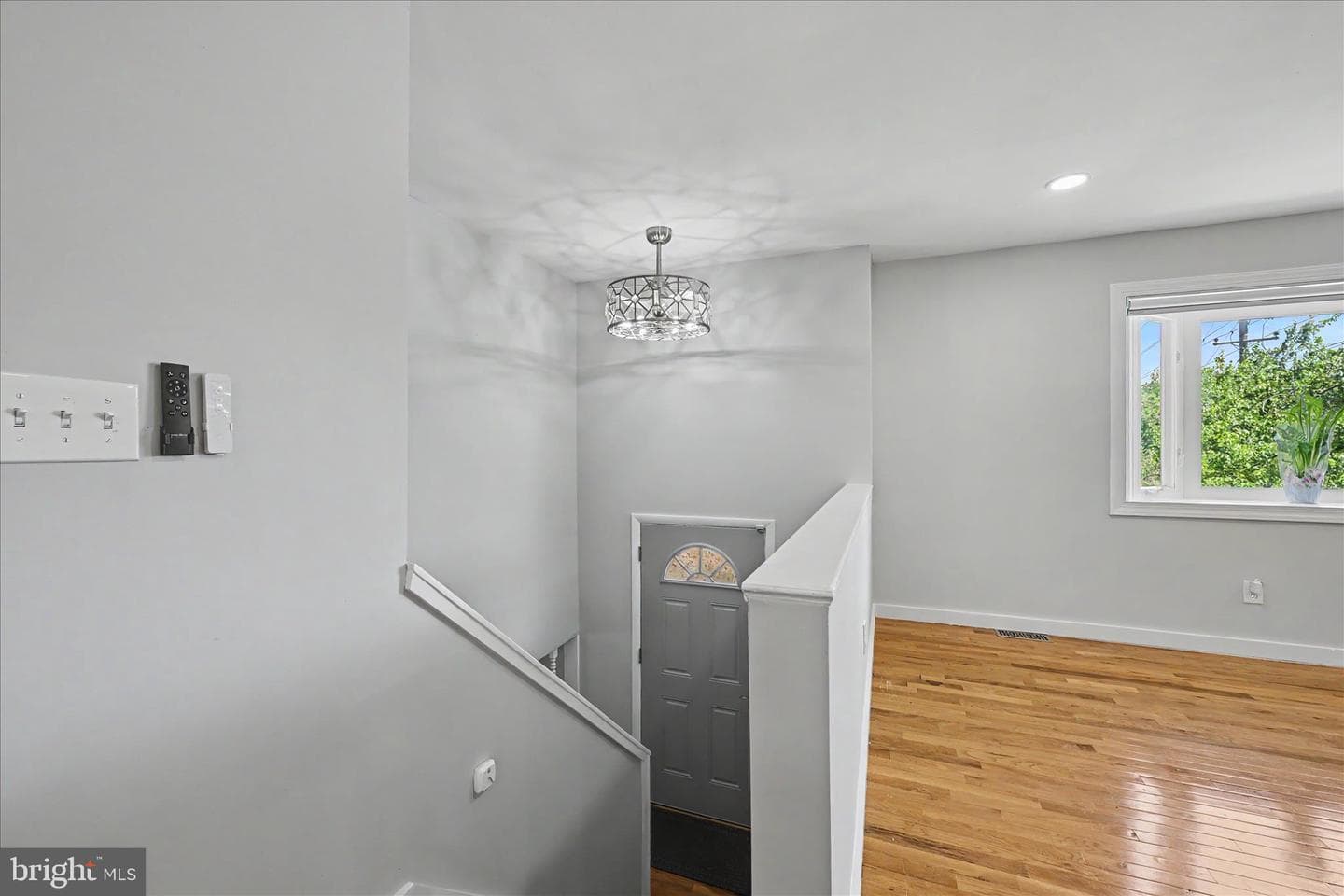401 Grove Ridge Court photo 2