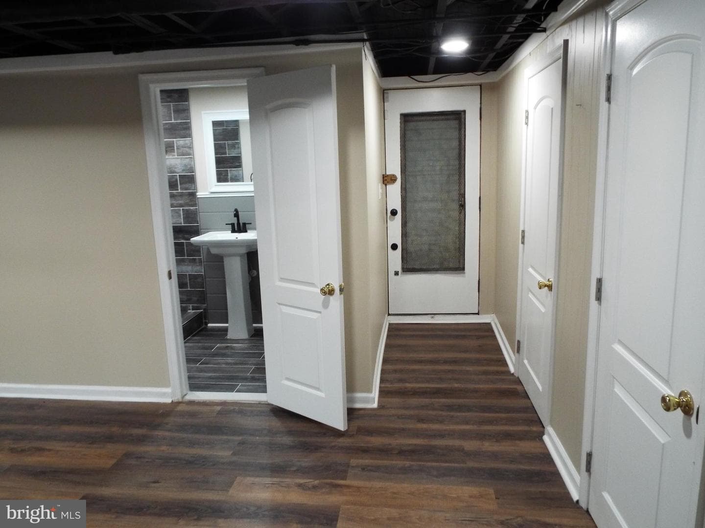 115 Louise Terrace photo 24