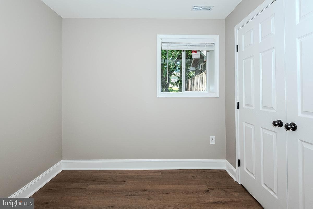 7730 Middlegate Court photo 31