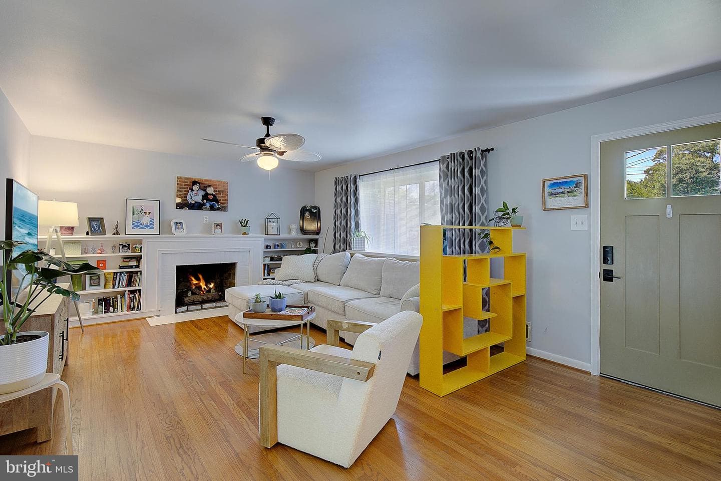 516 White Oak Drive photo 3