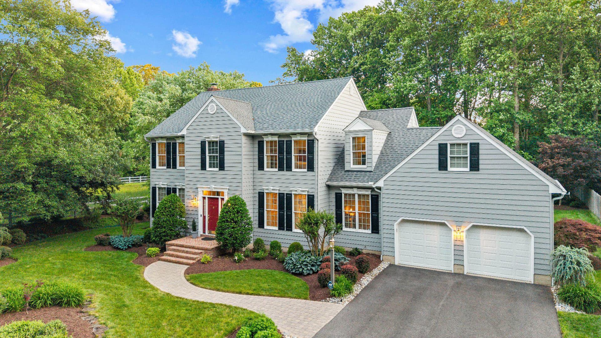 71 Simmons Lane photo 3
