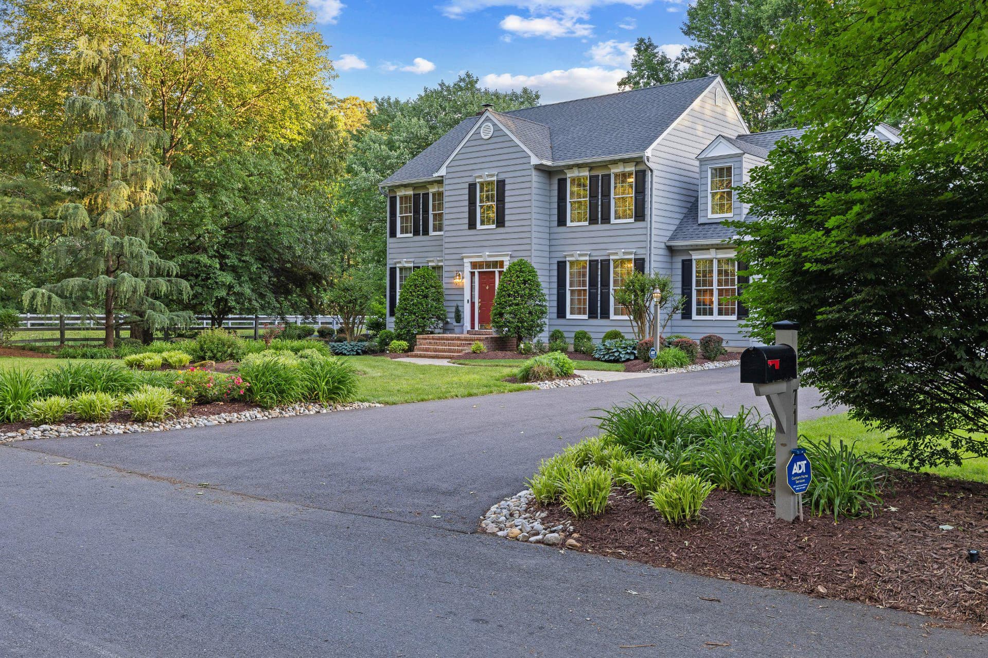 71 Simmons Lane photo 4