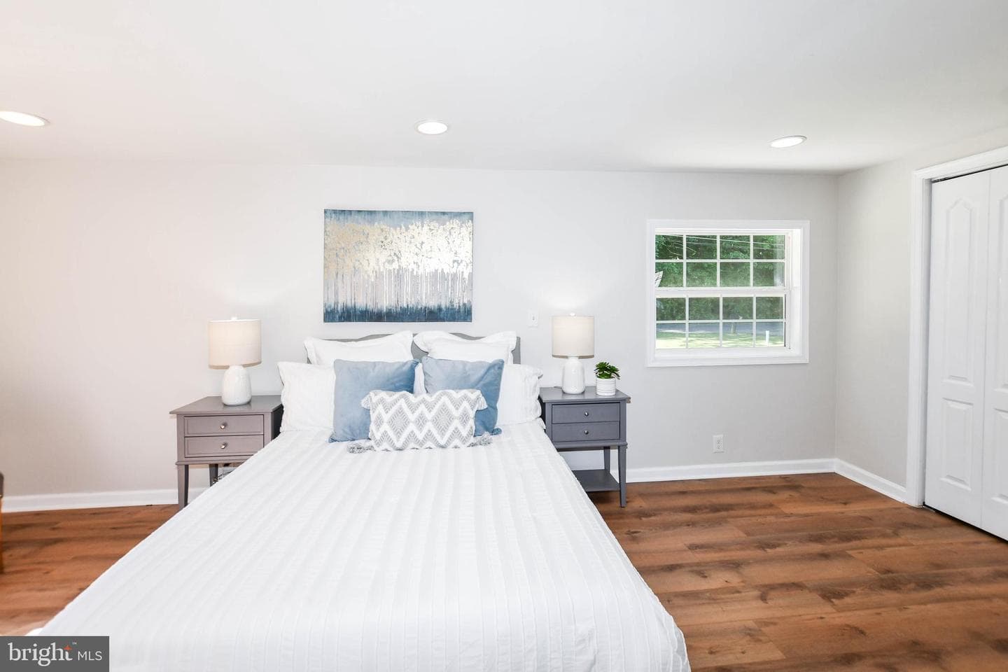 356 Forest Beach Road photo 18