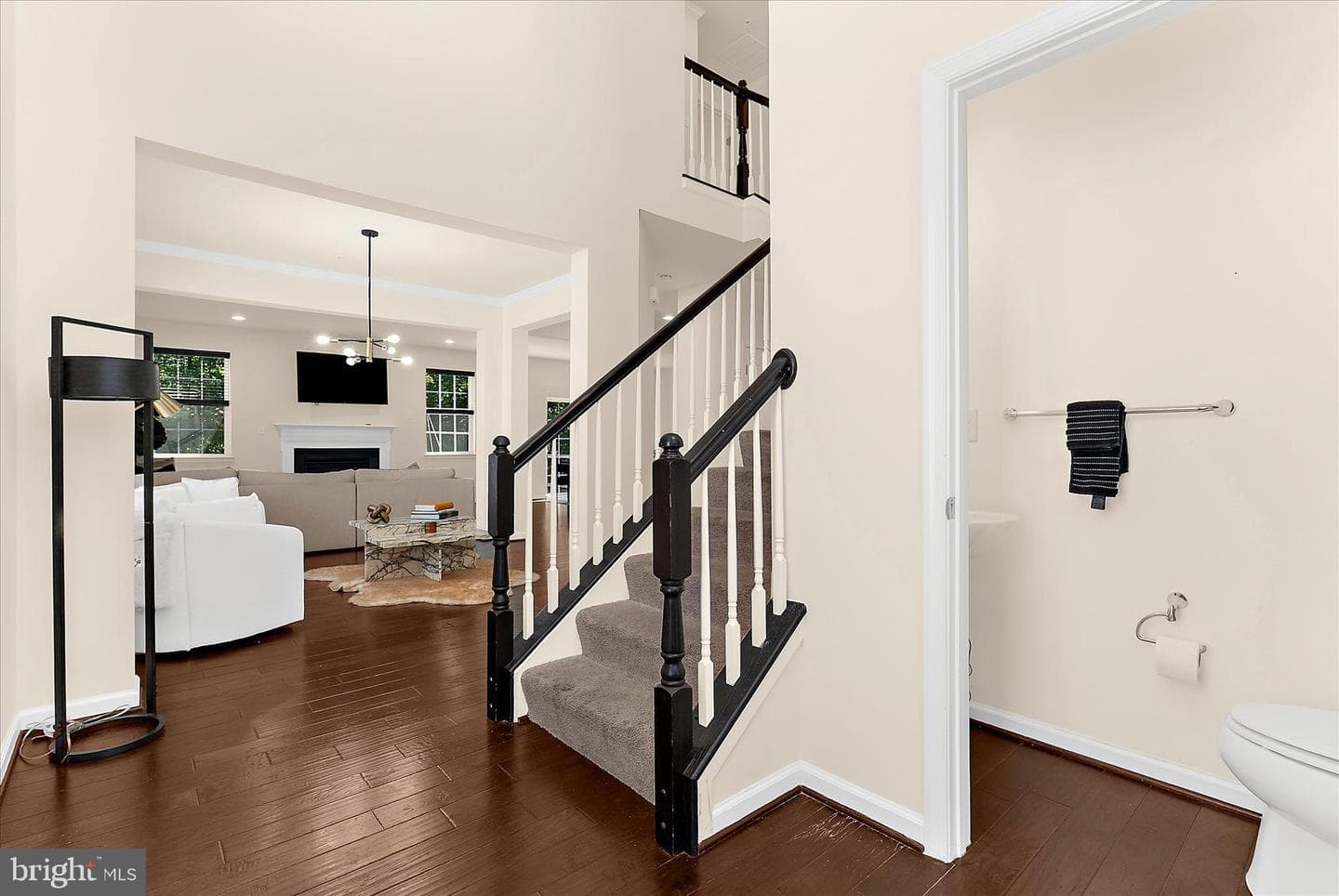 7807 Stonebriar Drive photo 9