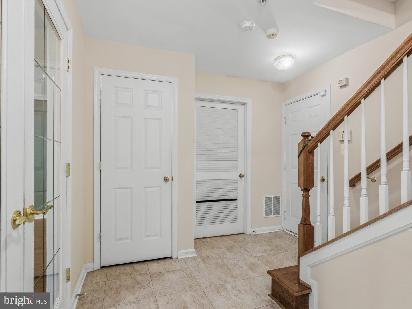 2433 Ogden Square photo 6