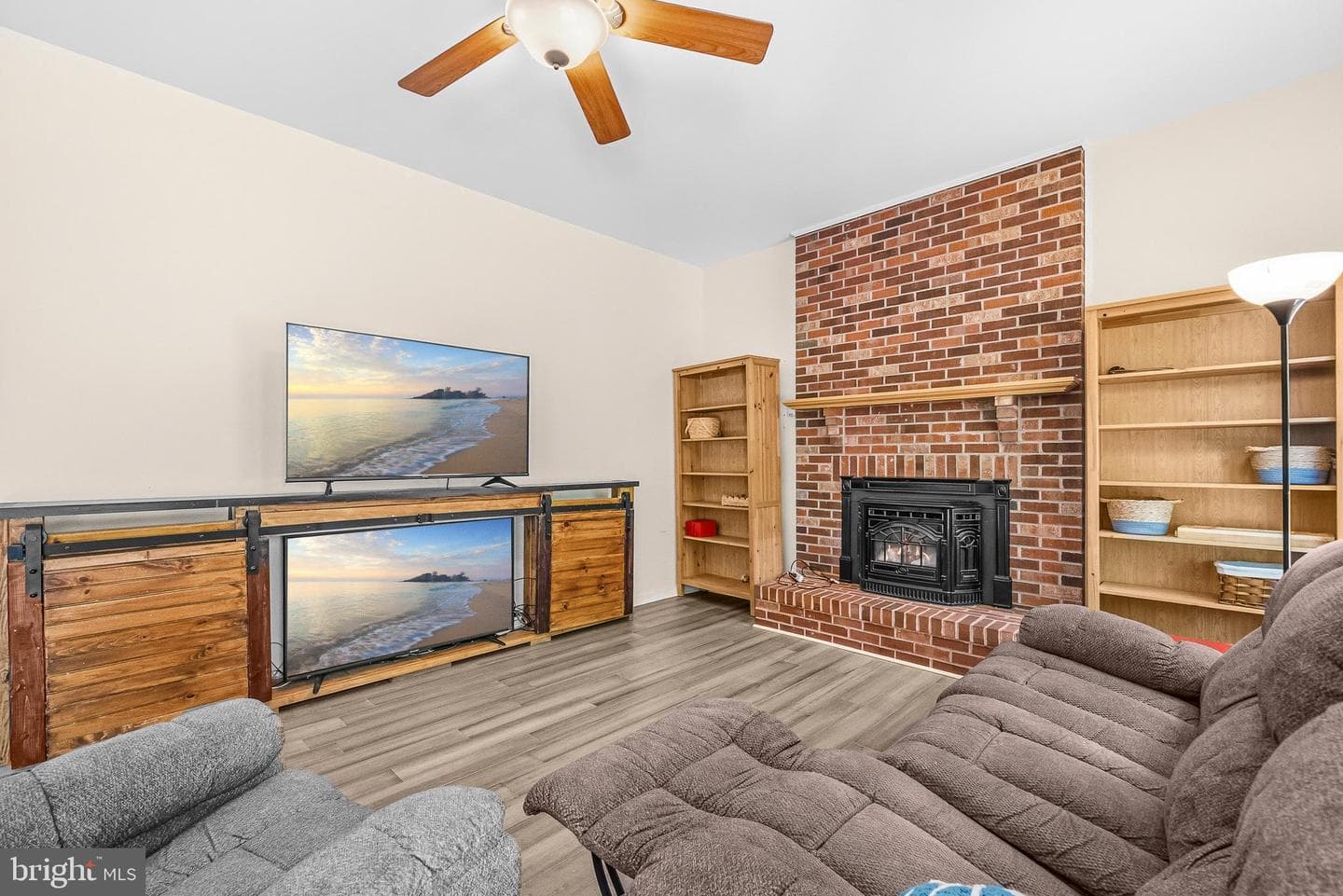 907 Golden Eye Court photo 13