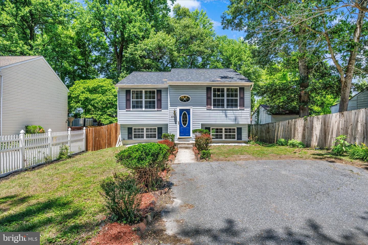 674 207 Th Street photo 1