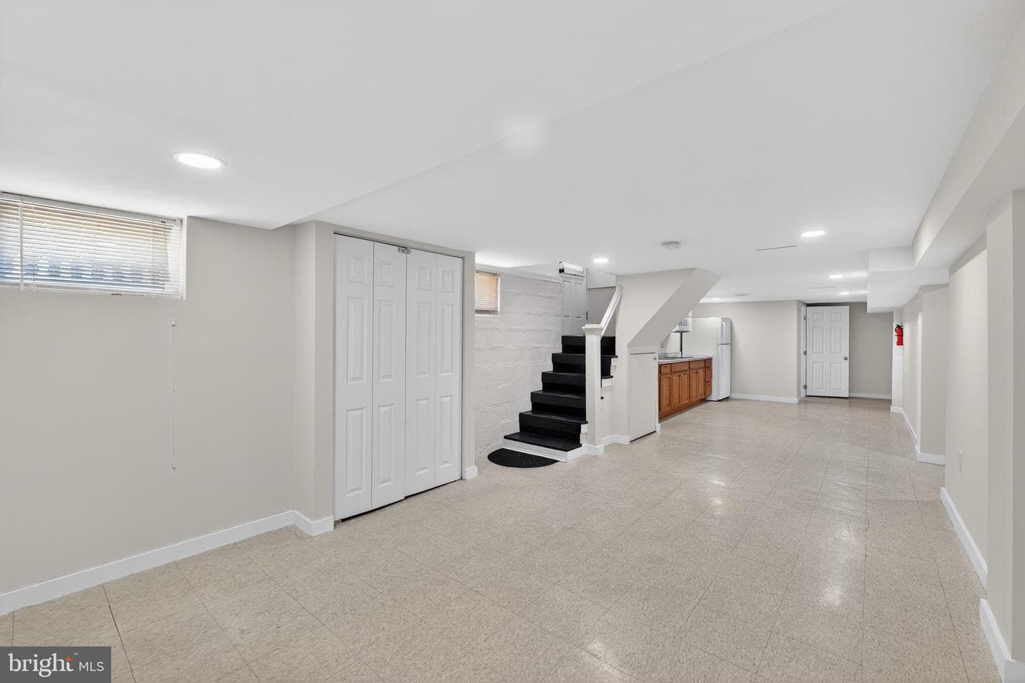 311 Townsend Avenue photo 27