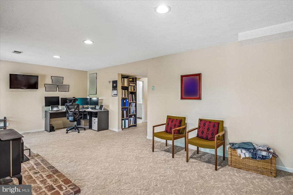 120 Kingswood Road photo 34