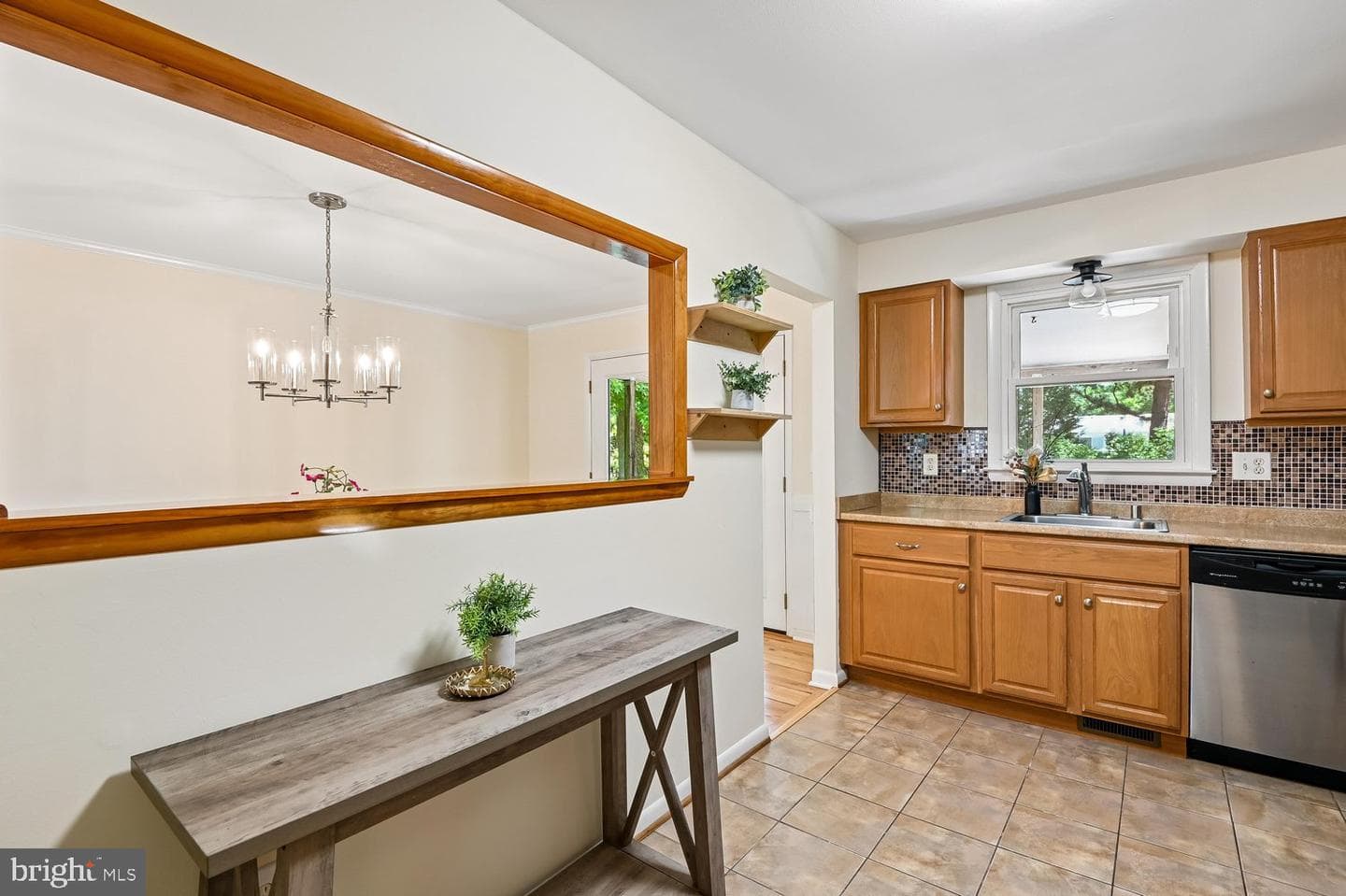 129 Meade Drive photo 4