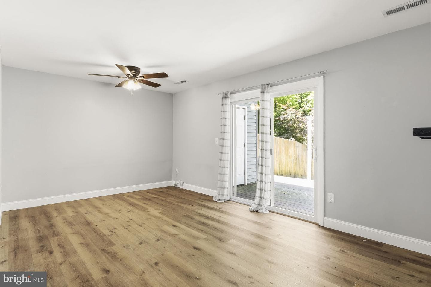 1418 Foxwood Court photo 6
