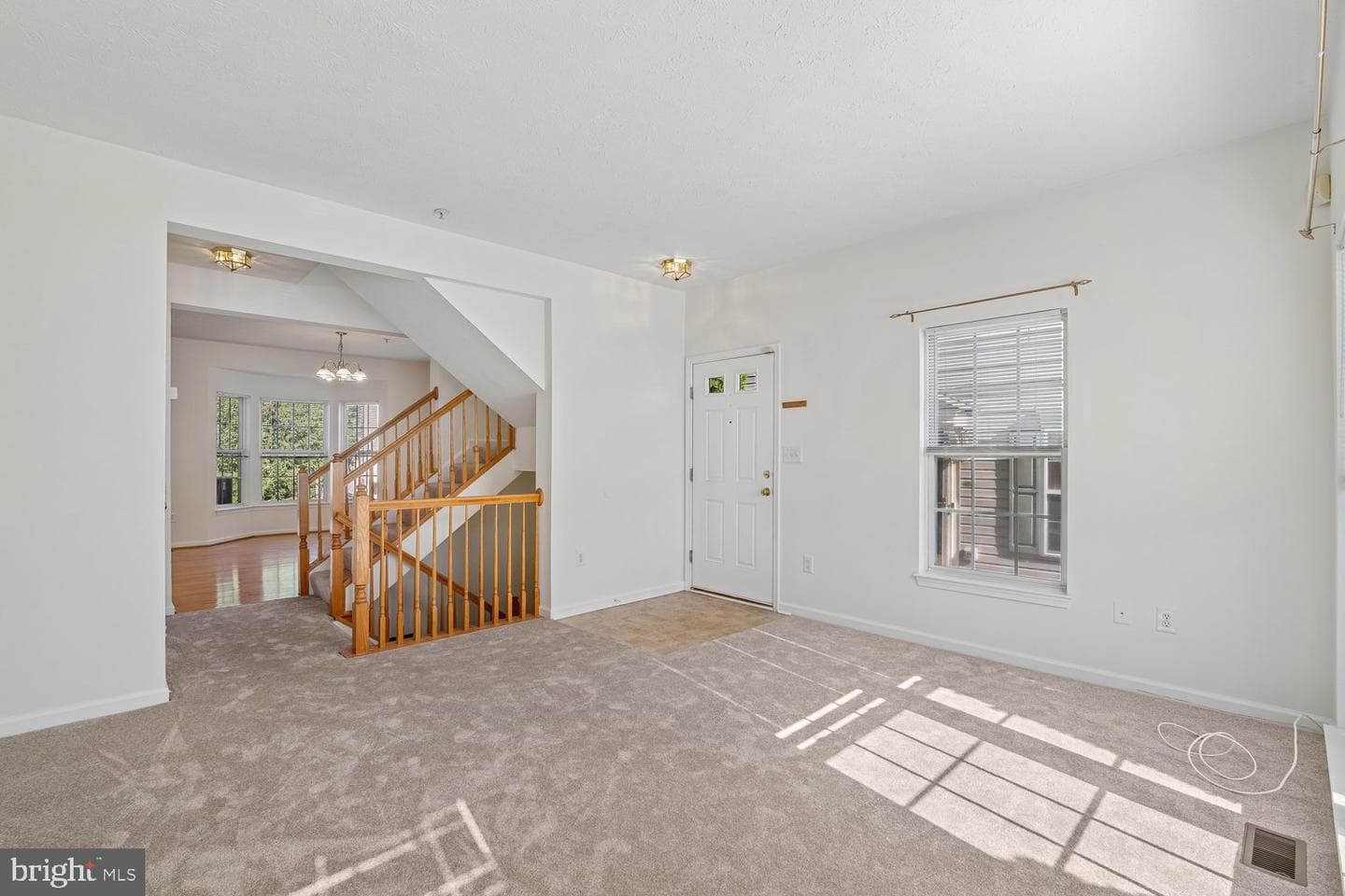 2426 Knapps Way photo 12