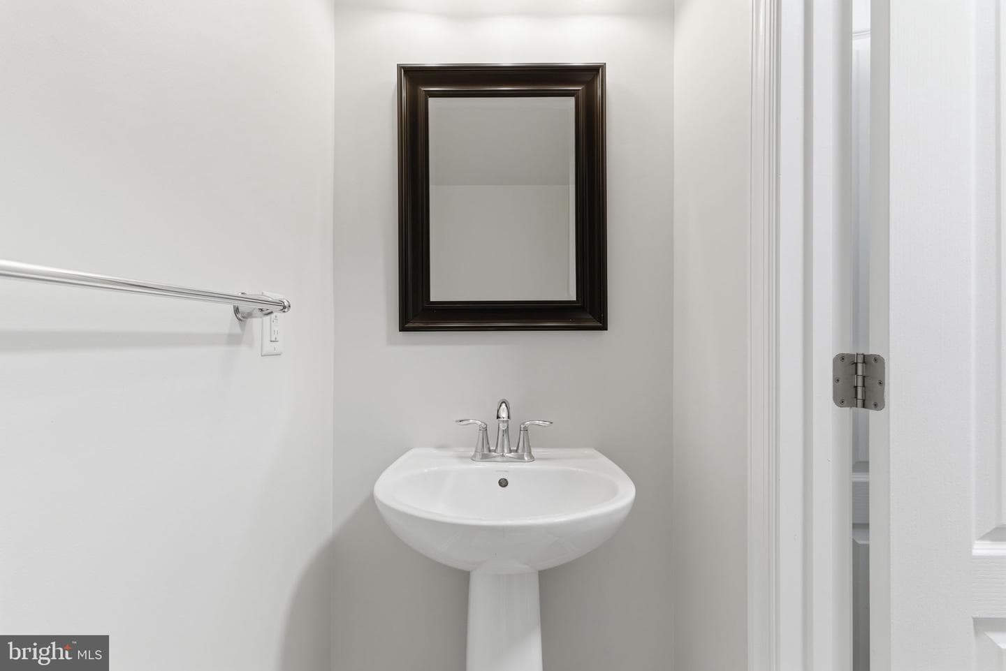 7736 Timbercross Lane photo 17
