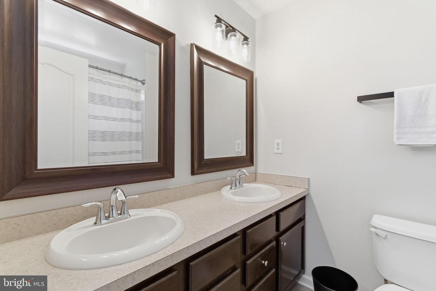 7736 Timbercross Lane photo 20