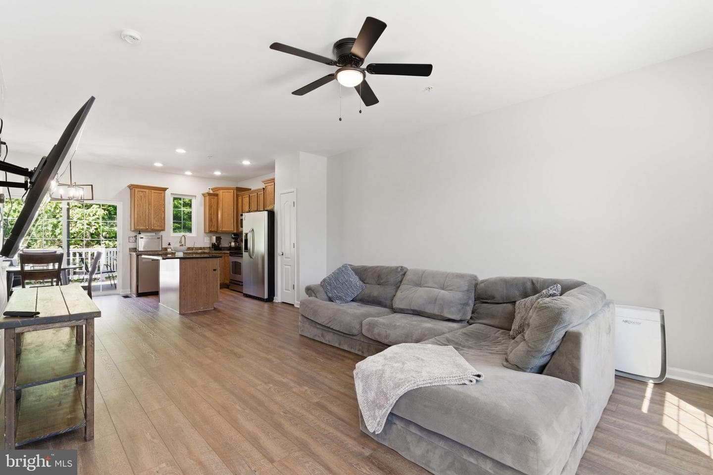 7736 Timbercross Lane photo 9