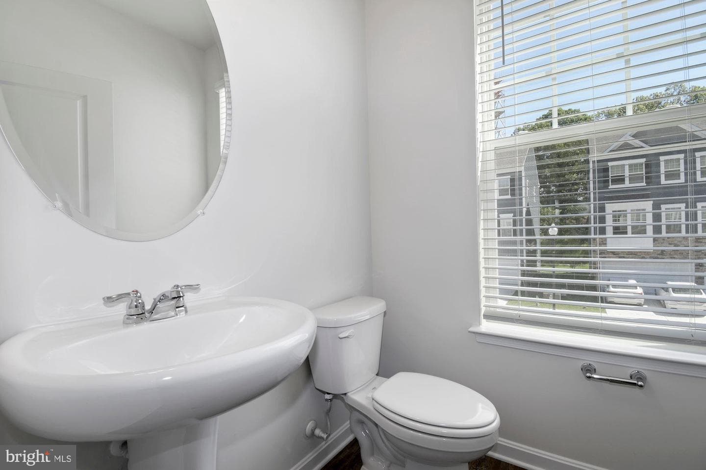 7985 Patterson Way photo 5