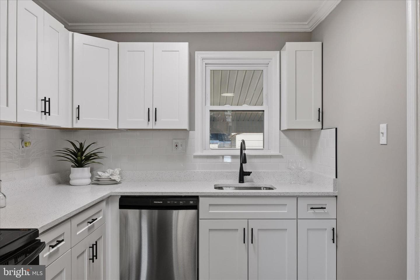 183 Kenwood Road photo 3