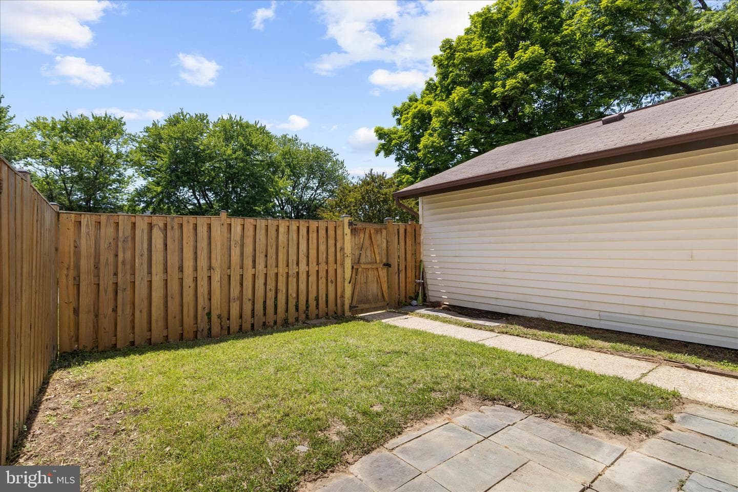1729 Aberdeen Court photo 27