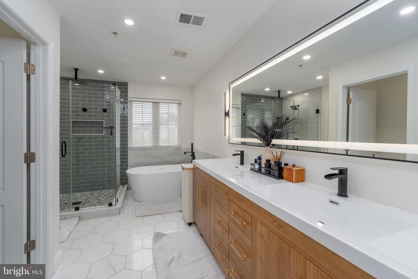 8473 Winding Trail photo 18