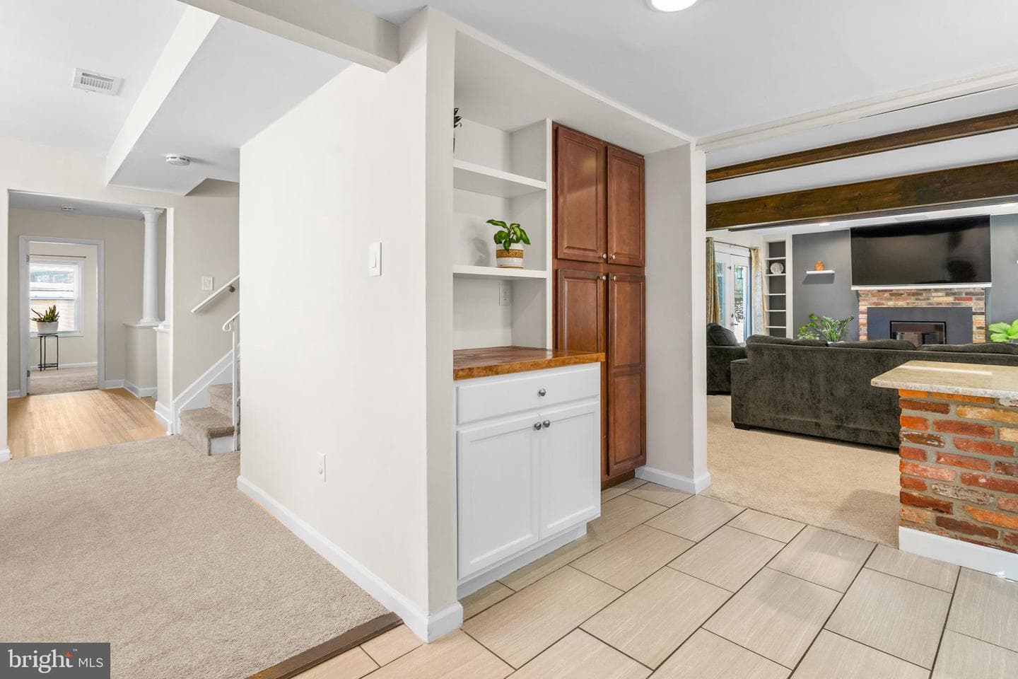 1801 E Regents Park Road photo 22