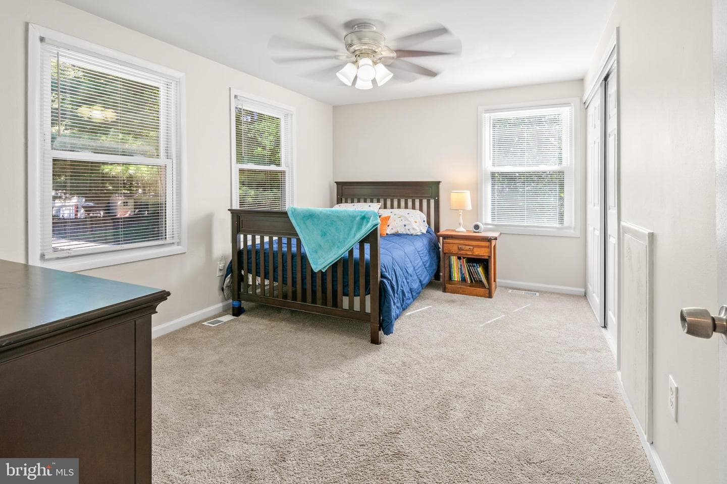 1801 E Regents Park Road photo 37